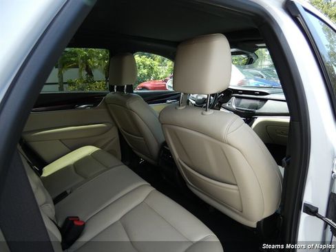 Used 2017 Cadillac XT5 Luxury image 52