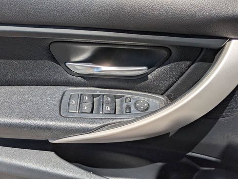 Used 2018 BMW 320i xDrive Sedan AWD/4WD image 19