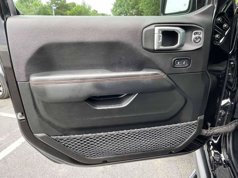 Used 2023 Jeep Gladiator Mojave w/ LED Lighting Group AWD/4WD image 17