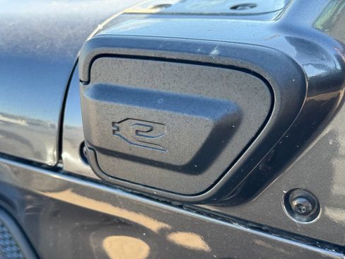 Used 2024 Jeep Wrangler Unlimited AWD/4WD image 19