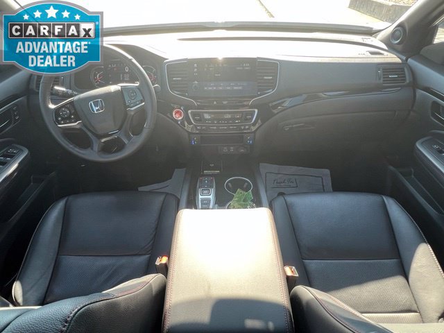 Used 2025 Honda Passport Black Edition image 2