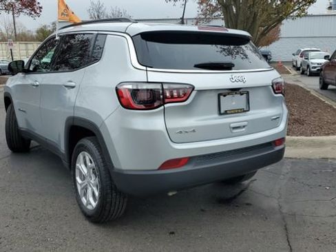 Certified 2024 Jeep Compass Latitude image 2