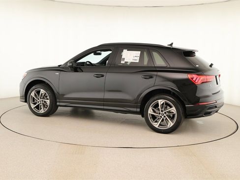 New 2025 Audi Q3 2.0T Premium image 3