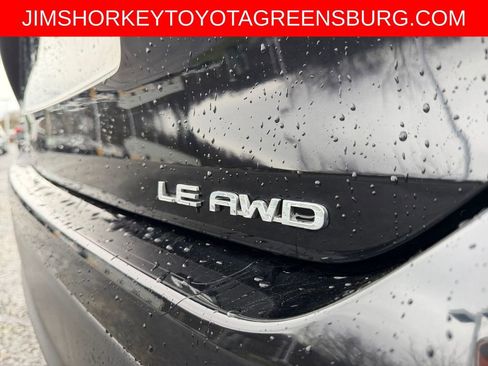 Used 2023 Toyota Highlander LE AWD/4WD image 29