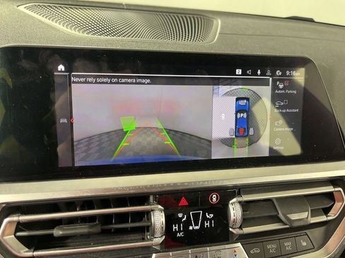 Used 2021 BMW 330i Sedan w/ M Sport Package image 29