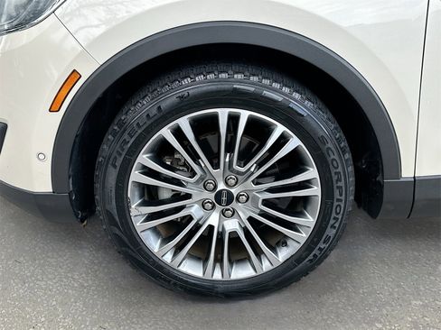 Used 2016 Lincoln MKX Reserve w/ Technology Package image 32