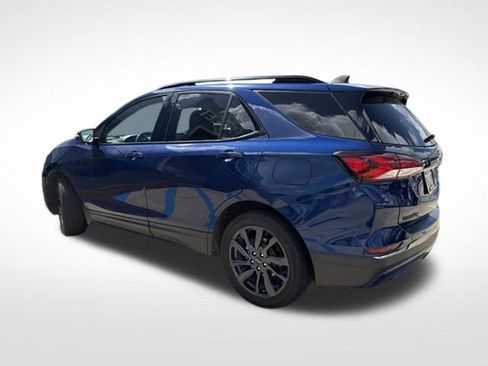Used 2023 Chevrolet Equinox RS w/ RS Leather Package FWD image 3
