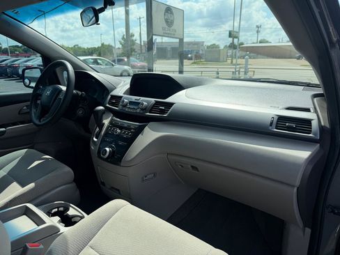 Used 2012 Honda Odyssey EX image 17