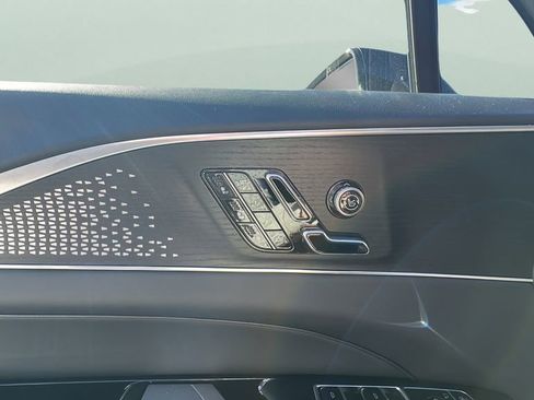 New 2026 Cadillac Lyriq V image 24