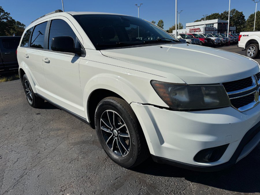 Used 2018 Dodge Journey SXT w/ Blacktop Package FWD image 12