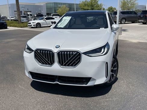 Used 2026 BMW X3 xDrive30 w/ Premium Package image 3