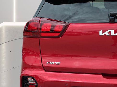 Used 2022 Kia Niro LXS FWD image 29