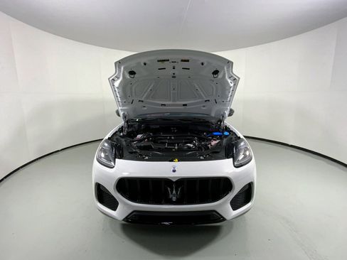 New 2025 Maserati Grecale Modena image 9