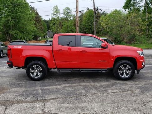 Used 2019 Chevrolet Colorado Z71 AWD/4WD image 8