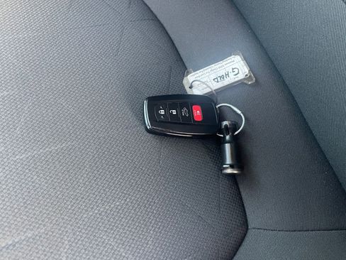 Used 2025 Toyota RAV4 XLE w/ Convenience Package image 28