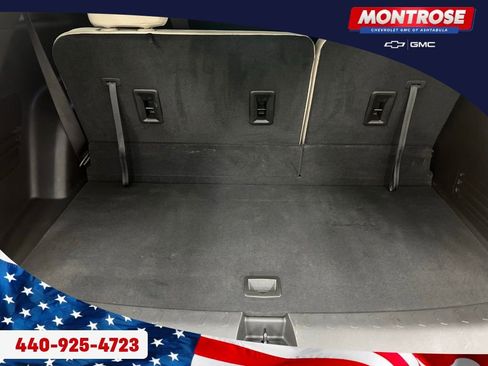Used 2023 Chevrolet Traverse LS image 27