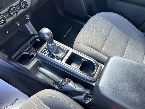 Used 2016 Toyota Tacoma TRD Sport image 23