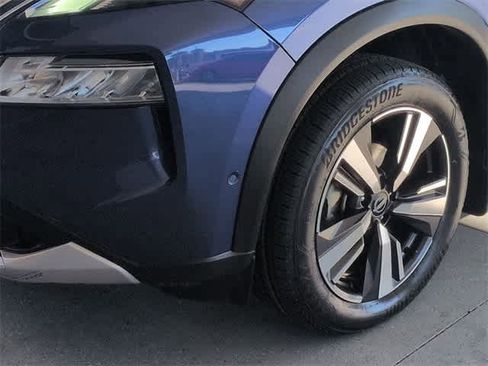 Used 2023 Nissan Rogue Platinum w/ Platinum Premium Package image 11