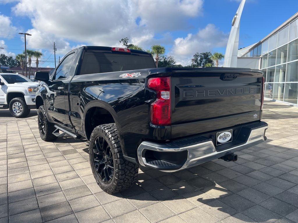 Used 2024 Chevrolet Silverado 1500 W/T w/ WT Value Package AWD/4WD image 4
