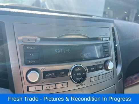 Used 2011 Subaru Outback 3.6R Limited w/ PWR Moonroof Pkg AWD/4WD image 17