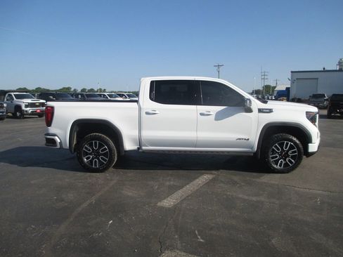 Used 2026 GMC Sierra 1500 AT4 w/ AT4 Premium Package AWD/4WD image 5