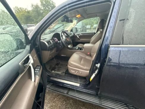 Used 2022 Lexus GX 460 Luxury w/ Accessory Package AWD/4WD image 7