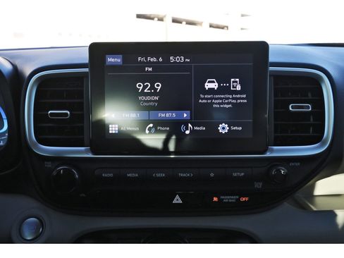 Certified 2025 Hyundai Venue SEL image 24