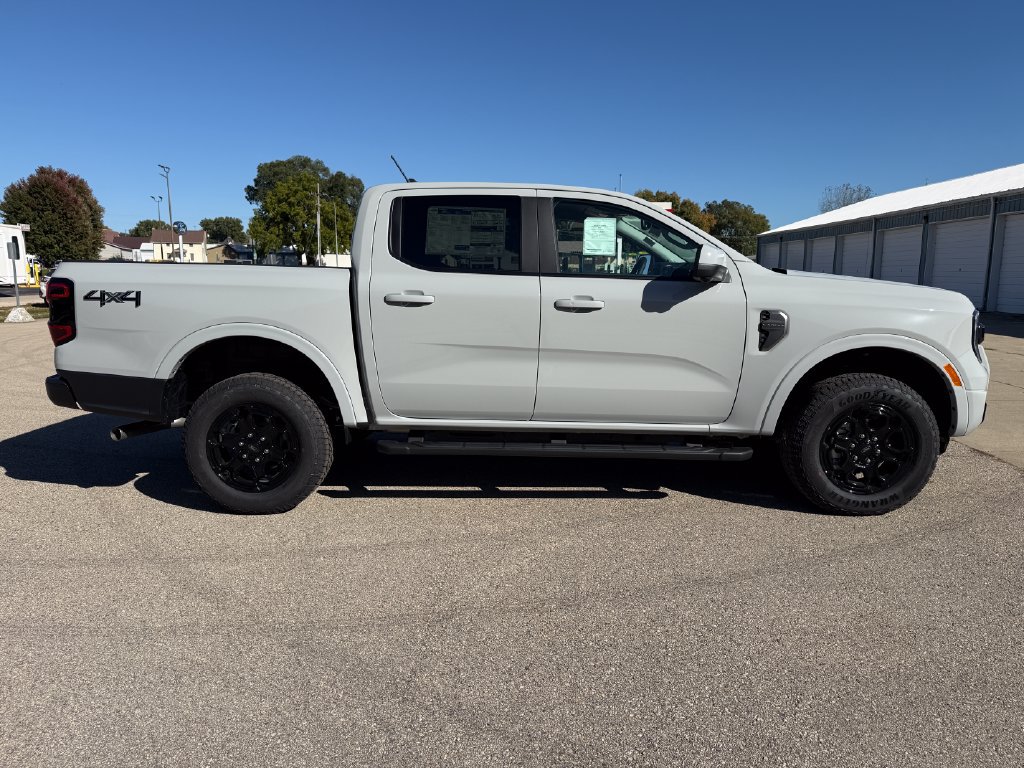 New 2026 Ford Ranger Lariat w/ Black Appearance Package AWD/4WD image 4