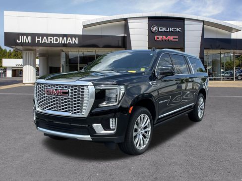 Used 2024 GMC Yukon XL Denali w/ Denali Reserve Package AWD/4WD image 3