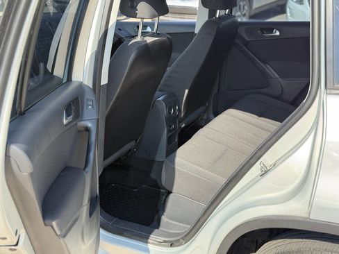Used 2012 Volkswagen Tiguan S image 13