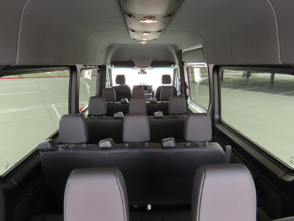 Used 2025 Mercedes-Benz Sprinter 2500 image 35