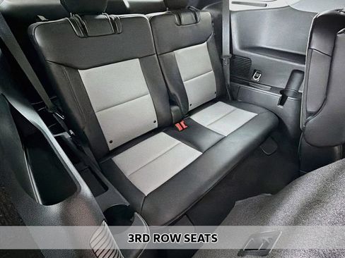 Used 2023 Ford Explorer XLT w/ Equipment Group 202A AWD/4WD image 7