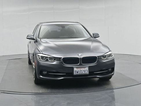 Used 2018 BMW 330e w/ Convenience Package image 31