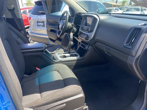Used 2021 Chevrolet Colorado LT w/ LT Convenience Package RWD image 21