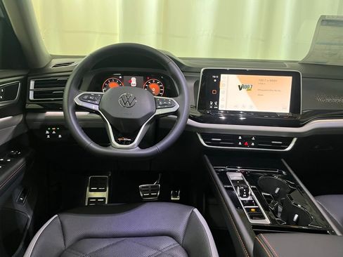 New 2026 Volkswagen Atlas Peak Edition AWD/4WD image 18