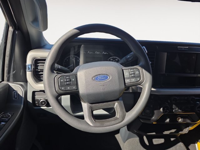 Used 2025 Ford F250 XL w/ STX Appearance Package AWD/4WD image 13