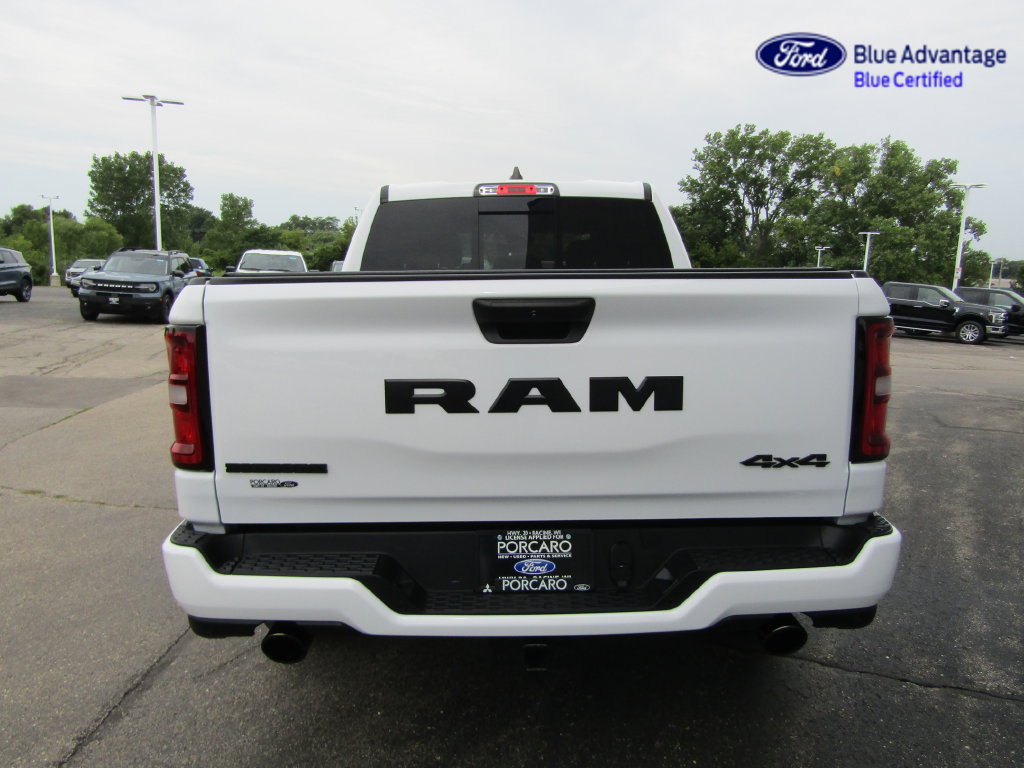 Used 2025 RAM 1500 4x4 Crew Cab image 9