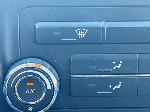 Used 2019 Nissan Frontier SV image 22