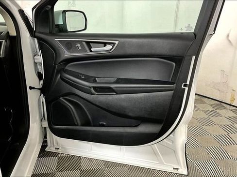 Used 2022 Ford Edge SEL w/ Convenience Package image 24