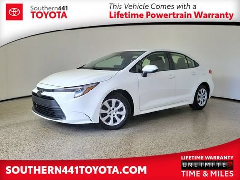 Used 2026 Toyota Corolla LE FWD image 1