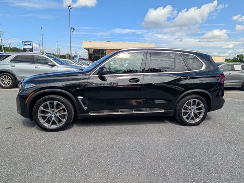 Used 2025 BMW X5 xDrive50e AWD/4WD image 2