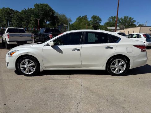 Used 2015 Nissan Altima 2.5 SV FWD image 4