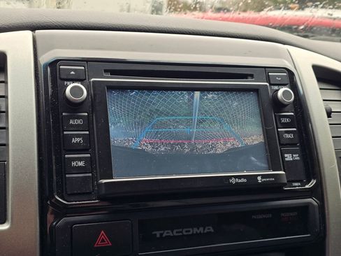 Used 2015 Toyota Tacoma PreRunner w/ TRD Sport Package image 6