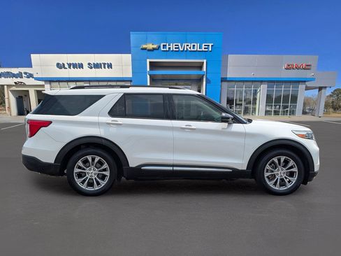Used 2022 Ford Explorer XLT w/ Equipment Group 202A RWD image 7