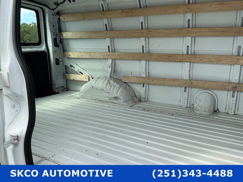 Used 2015 GMC Savana 2500 RWD image 14
