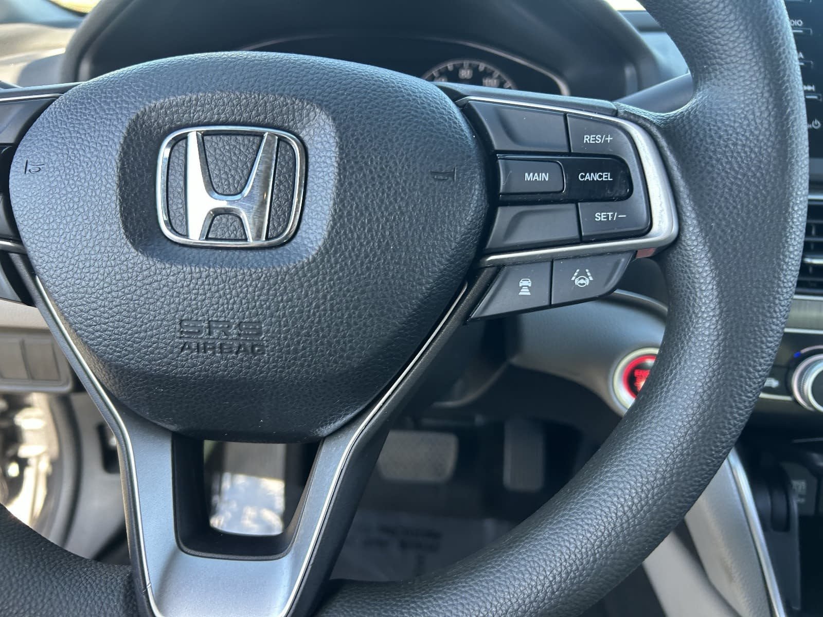 Certified 2018 Honda Accord LX image 28