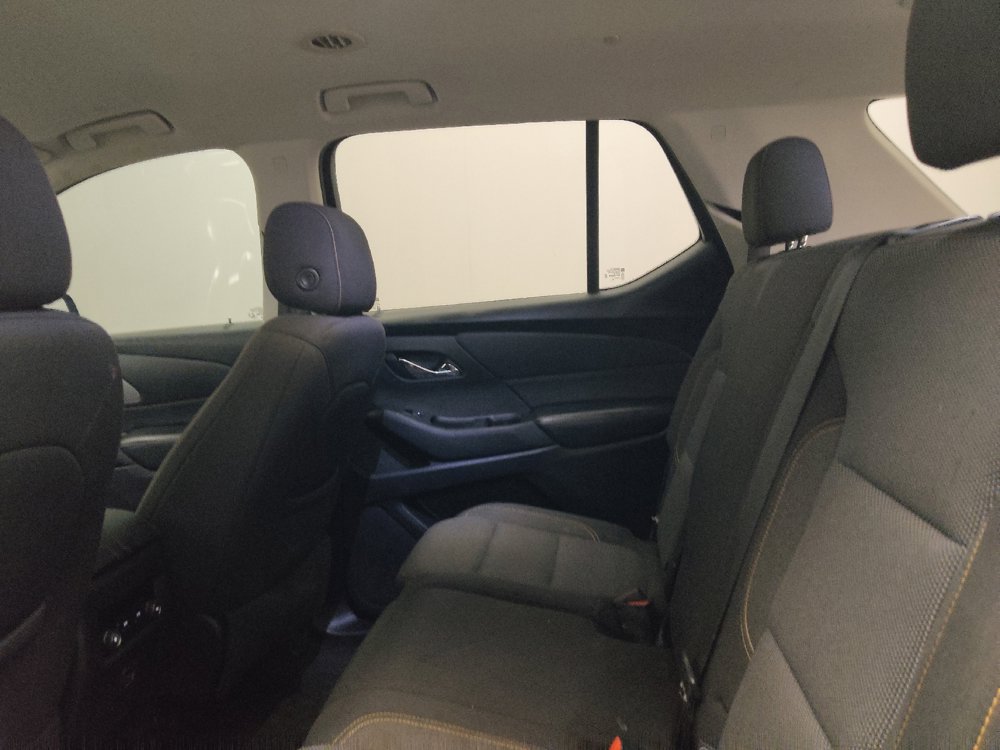 Used 2021 Chevrolet Traverse LS FWD image 18