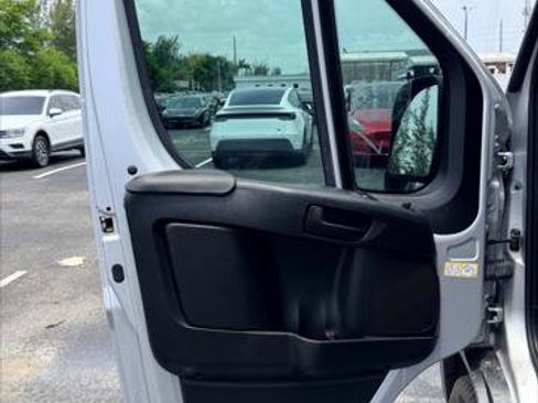 Used 2024 RAM ProMaster 2500 w/ Premium Convenience Group FWD image 13