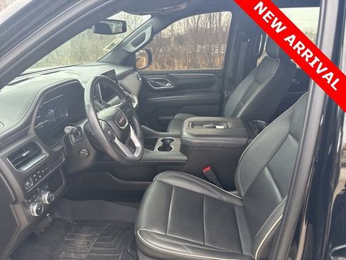 Used 2022 GMC Yukon SLT w/ SLT Luxury Package image 9