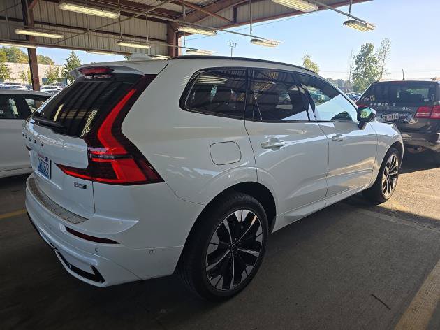 Used 2026 Volvo XC60 B5 Plus AWD/4WD image 2